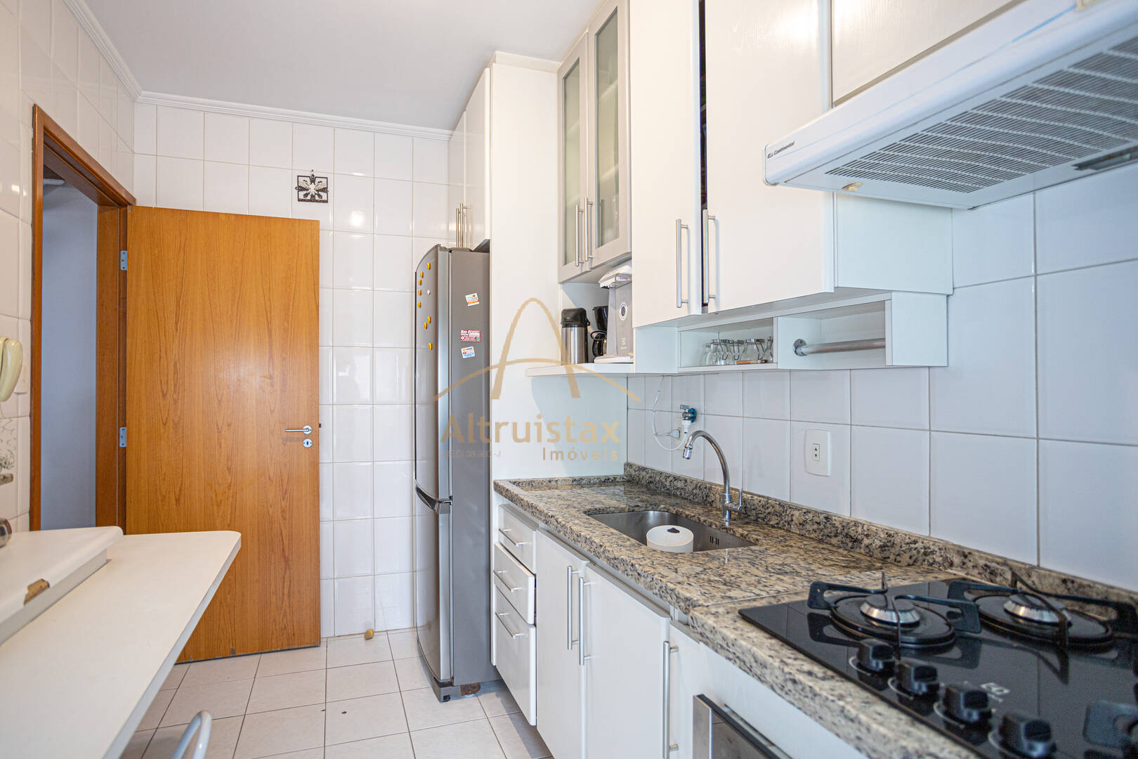 Apartamento à venda com 3 quartos, 96m² - Foto 8