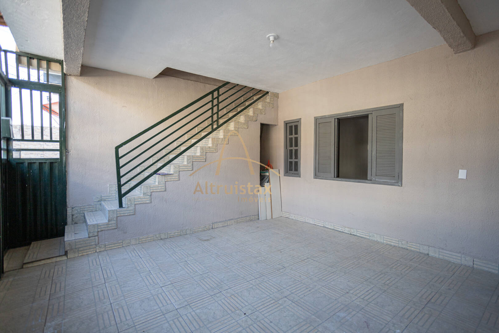 Casa à venda com 5 quartos, 240m² - Foto 44