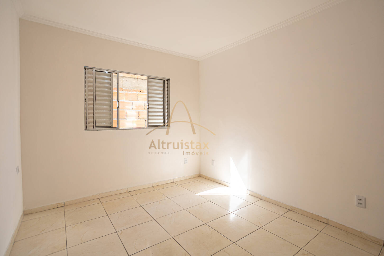 Casa à venda com 5 quartos, 240m² - Foto 26