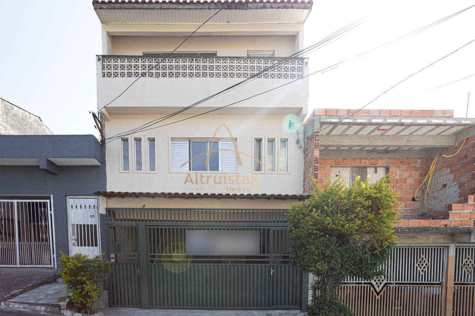 Casa à venda com 5 quartos, 240m² - Foto 1