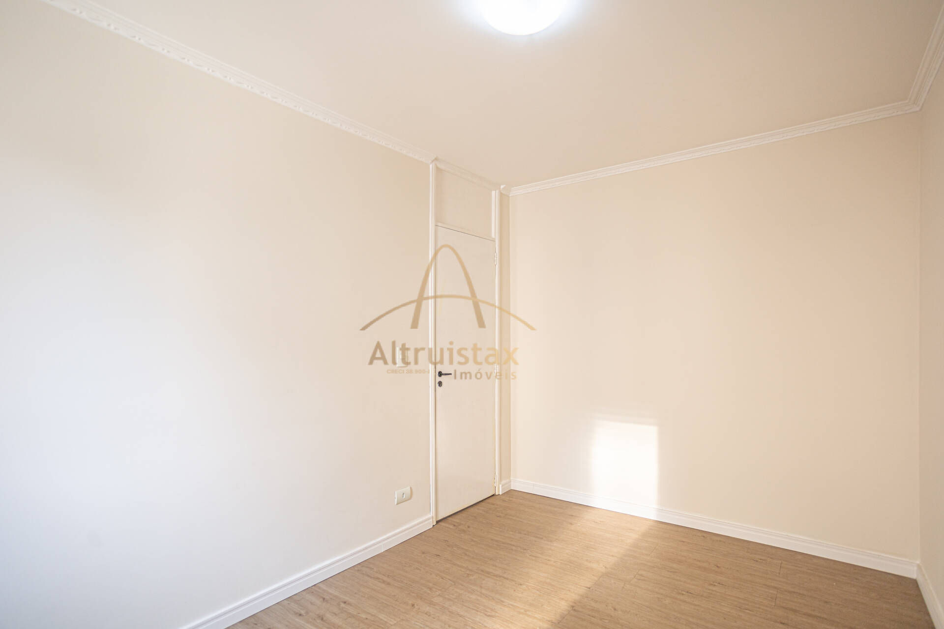 Apartamento à venda com 2 quartos, 58m² - Foto 18