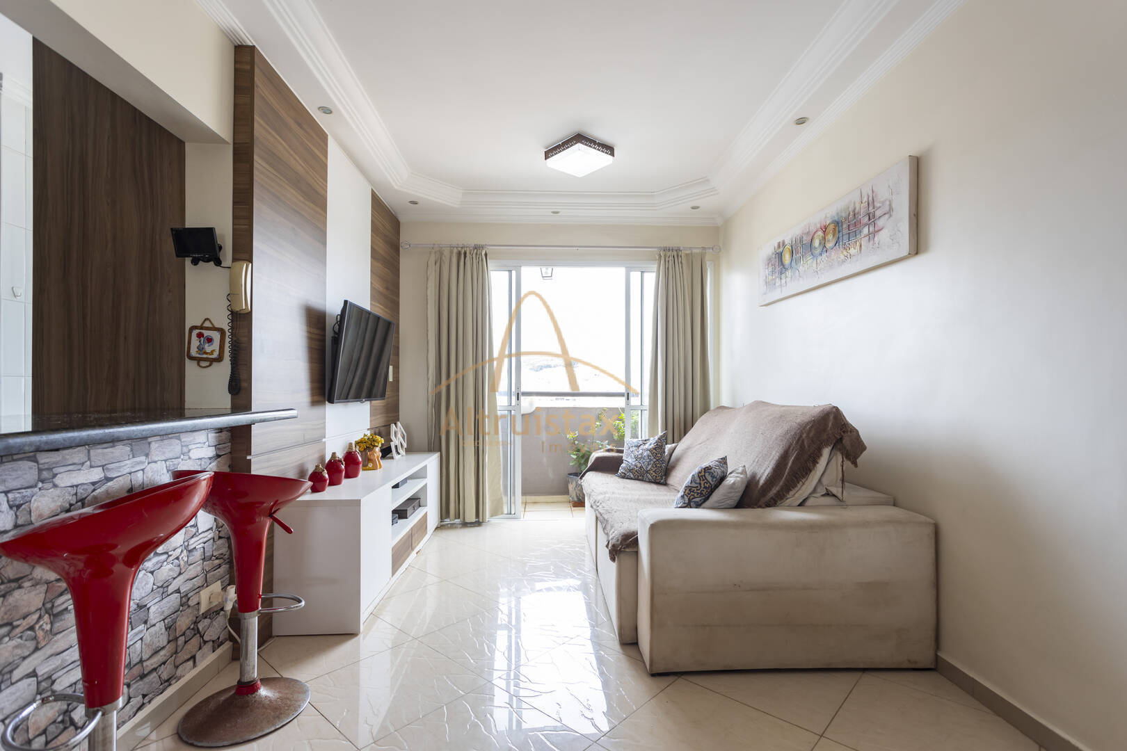 Apartamento à venda com 2 quartos, 67m² - Foto 1