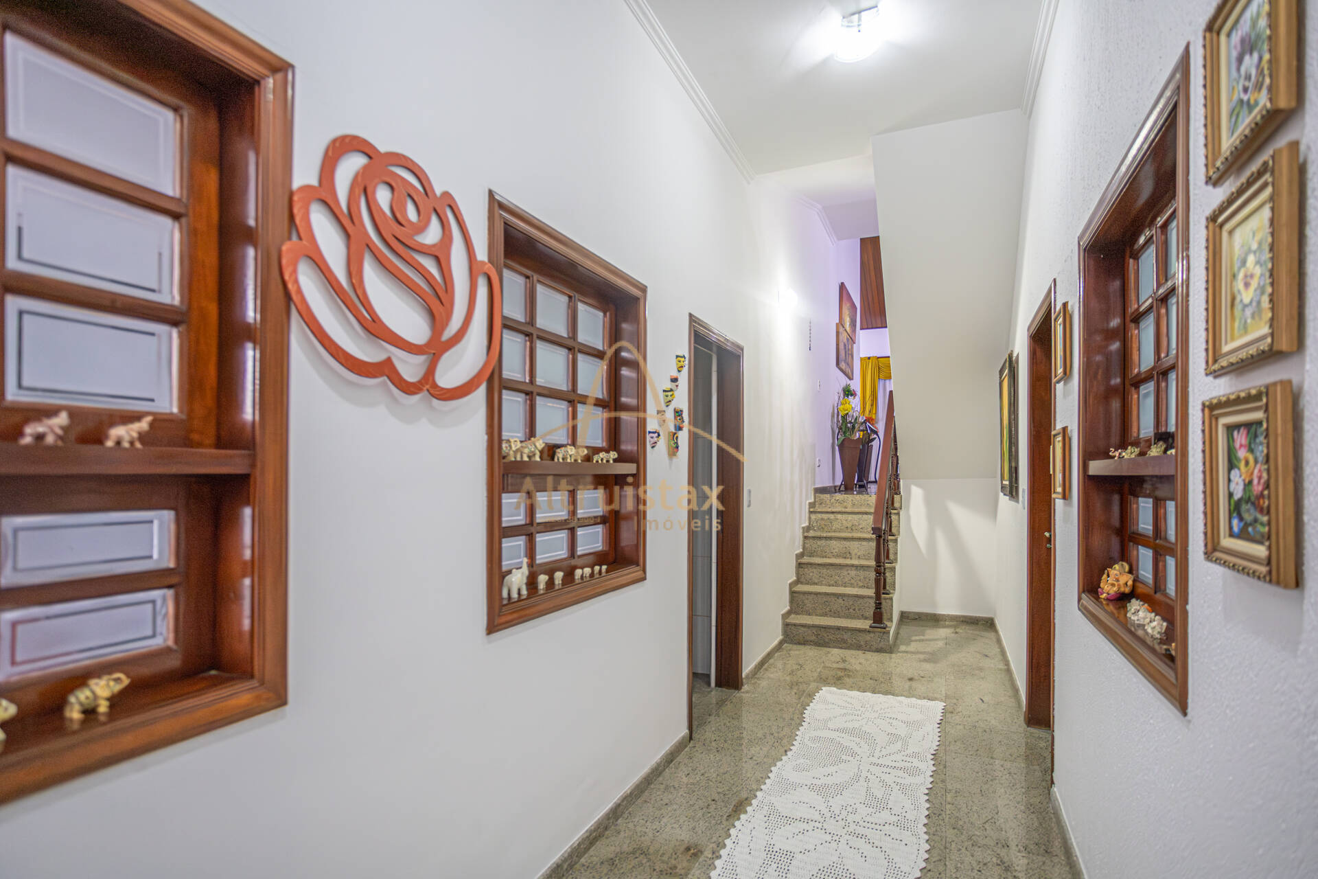 Casa à venda com 5 quartos, 320m² - Foto 5