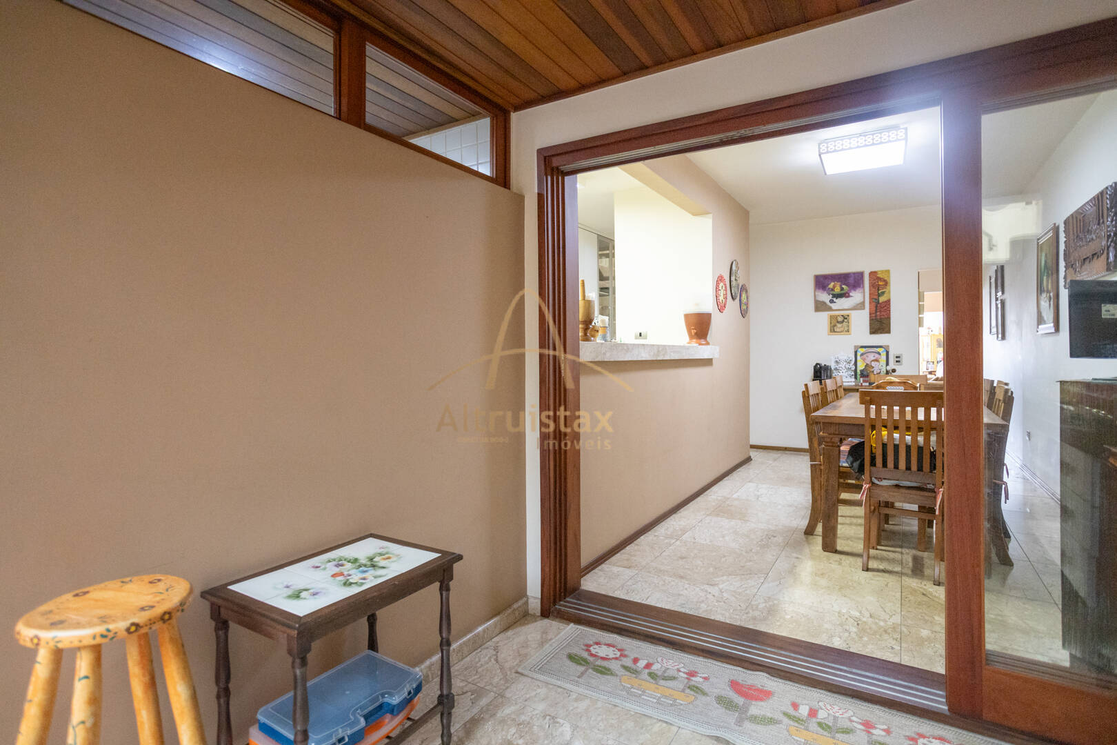 Casa à venda com 3 quartos, 312m² - Foto 14