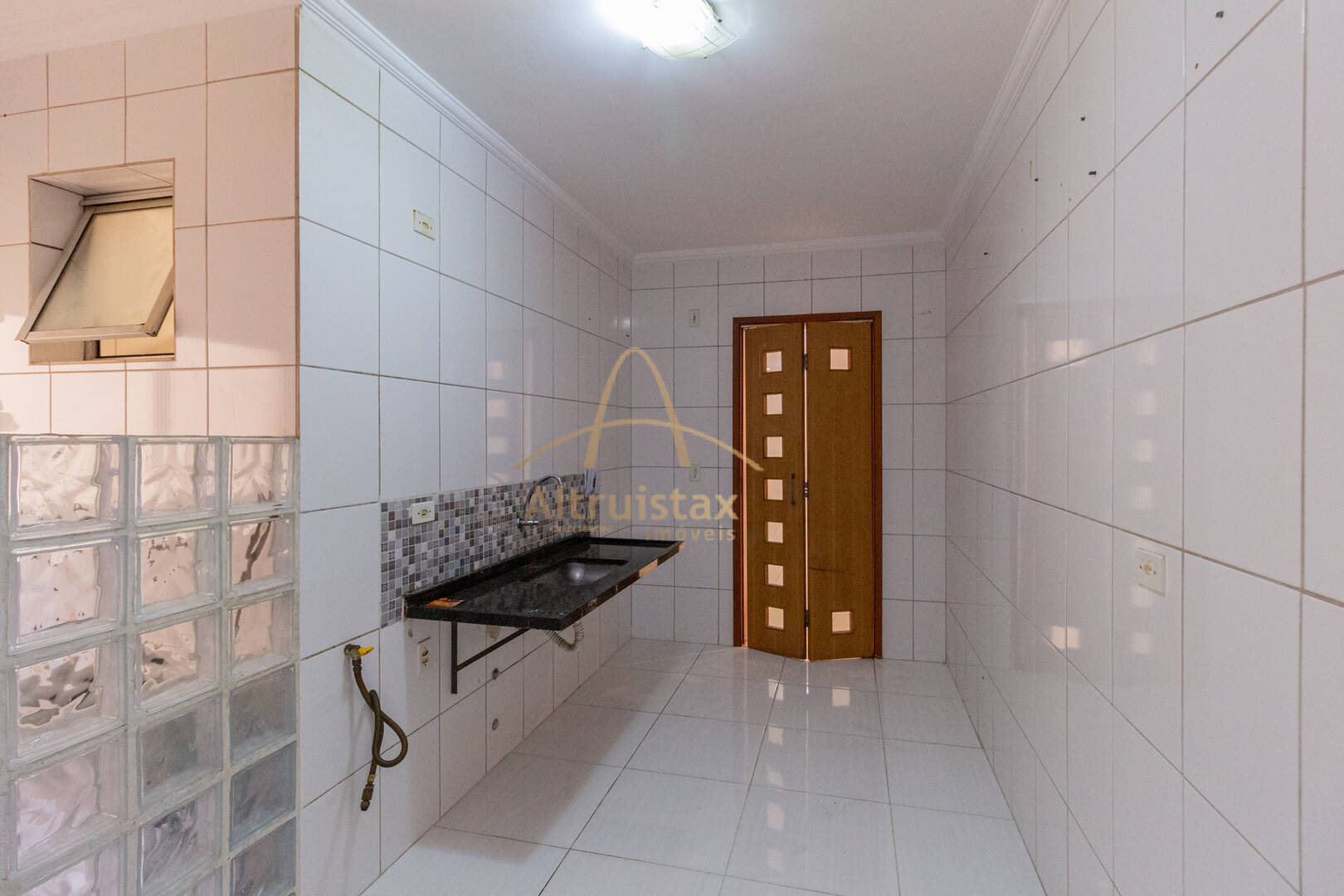 Apartamento à venda com 2 quartos, 67m² - Foto 5