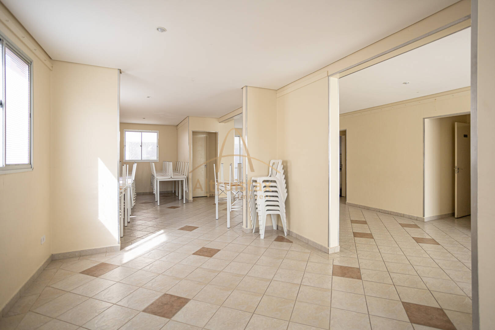 Apartamento à venda com 2 quartos, 55m² - Foto 28