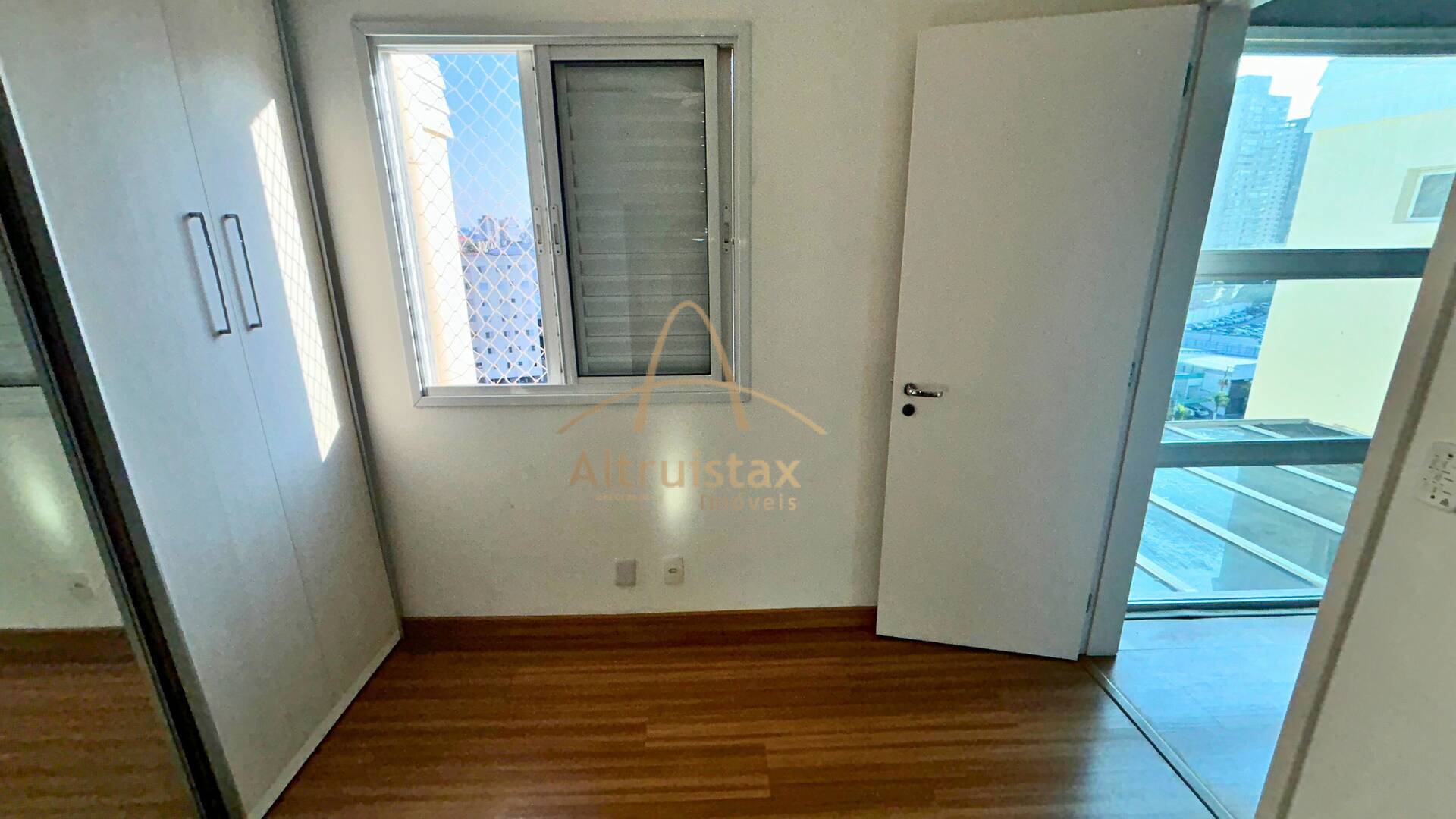 Apartamento à venda com 2 quartos, 90m² - Foto 57