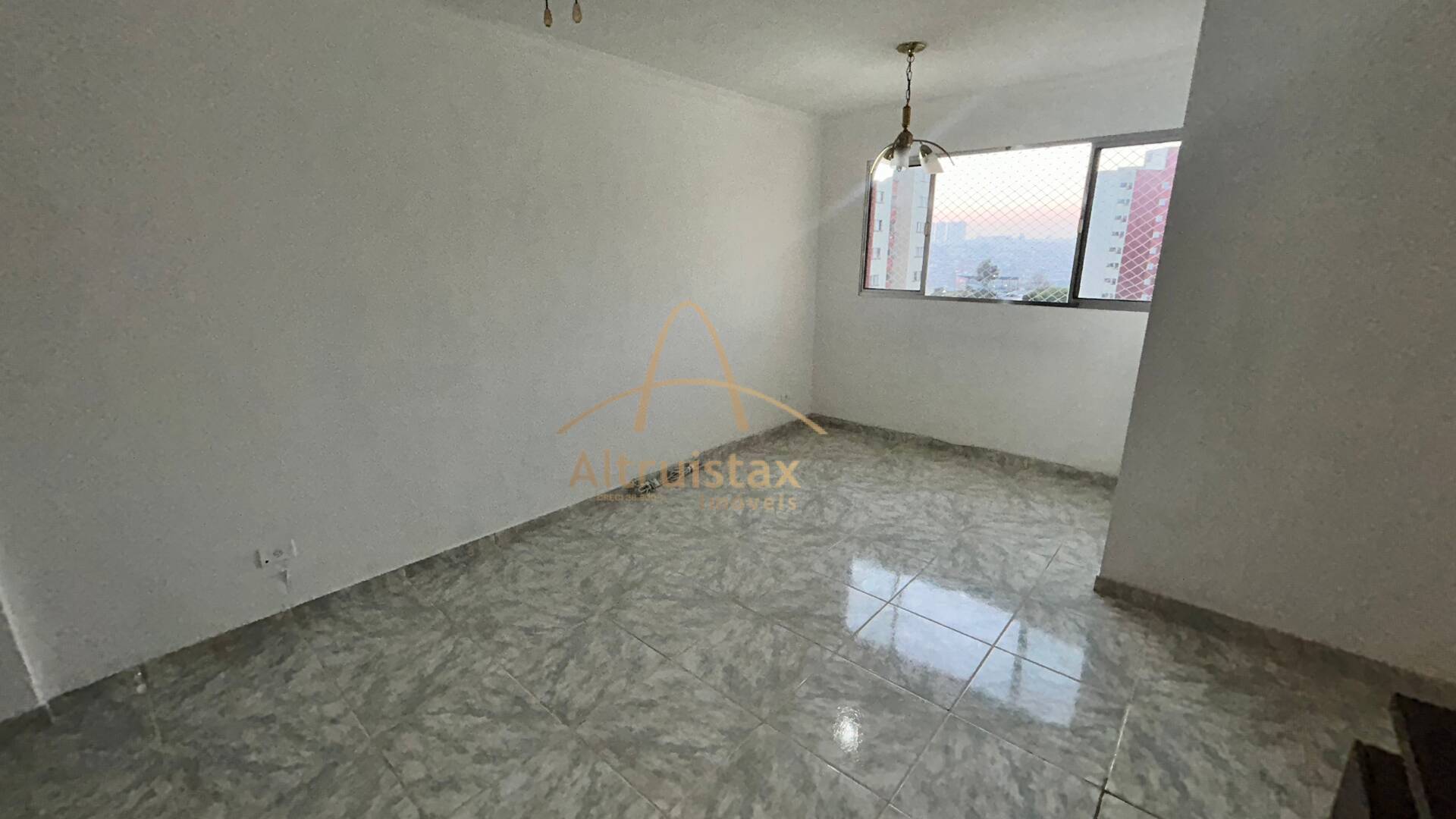 Apartamento à venda com 2 quartos, 55m² - Foto 2