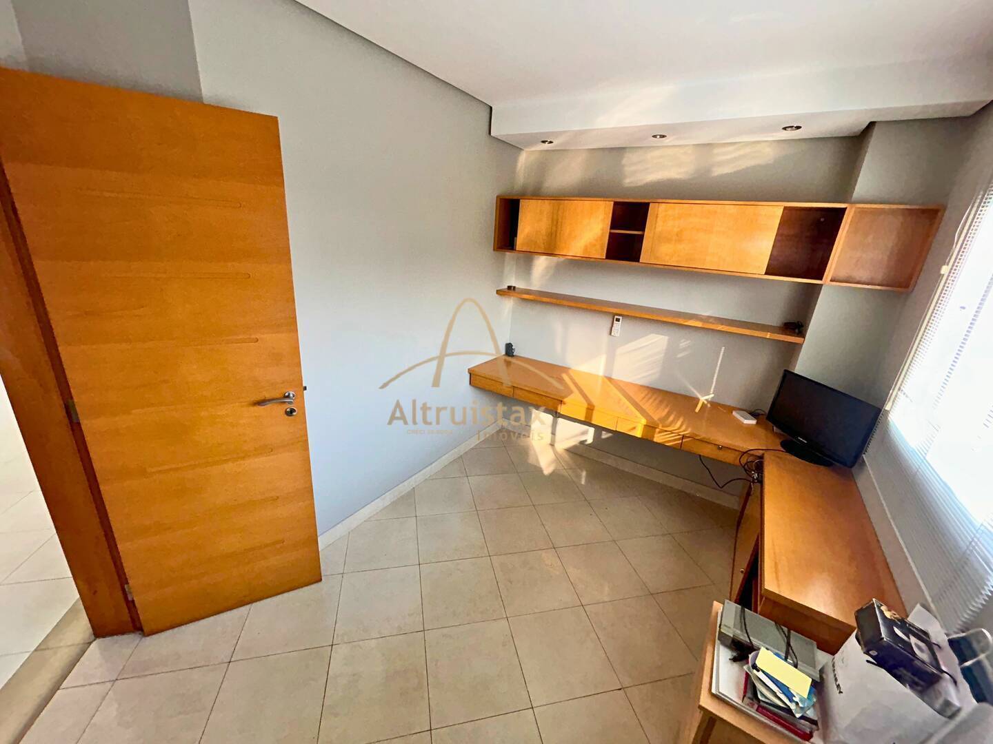 Casa à venda com 4 quartos, 440m² - Foto 16