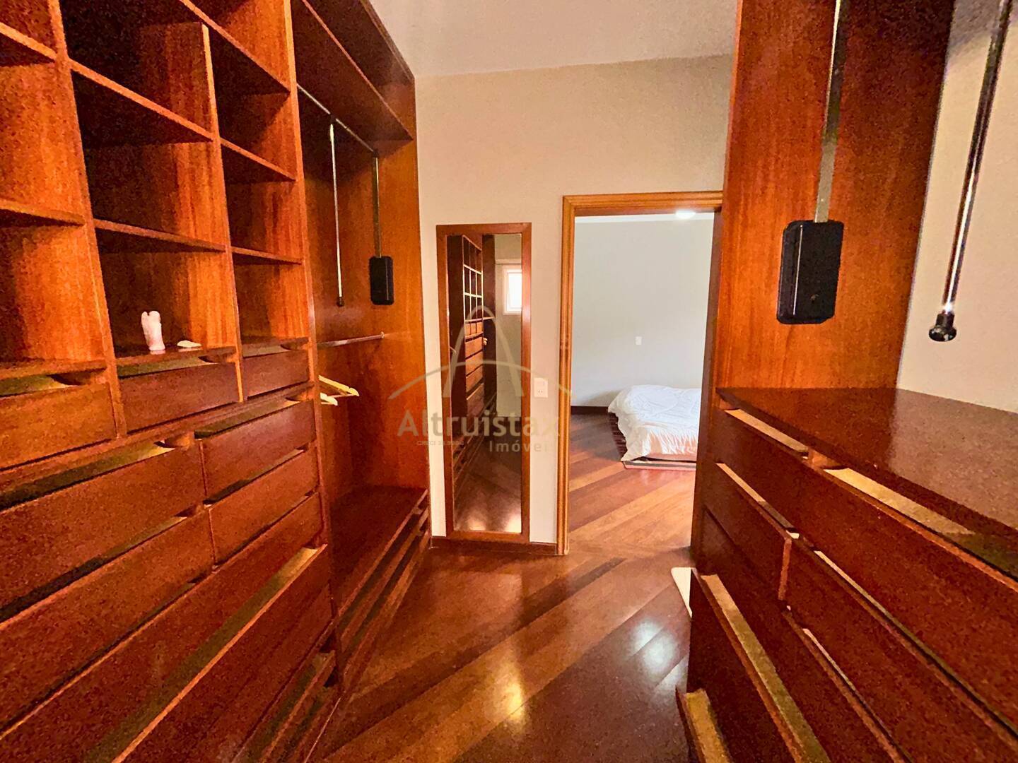 Casa à venda com 4 quartos, 440m² - Foto 57