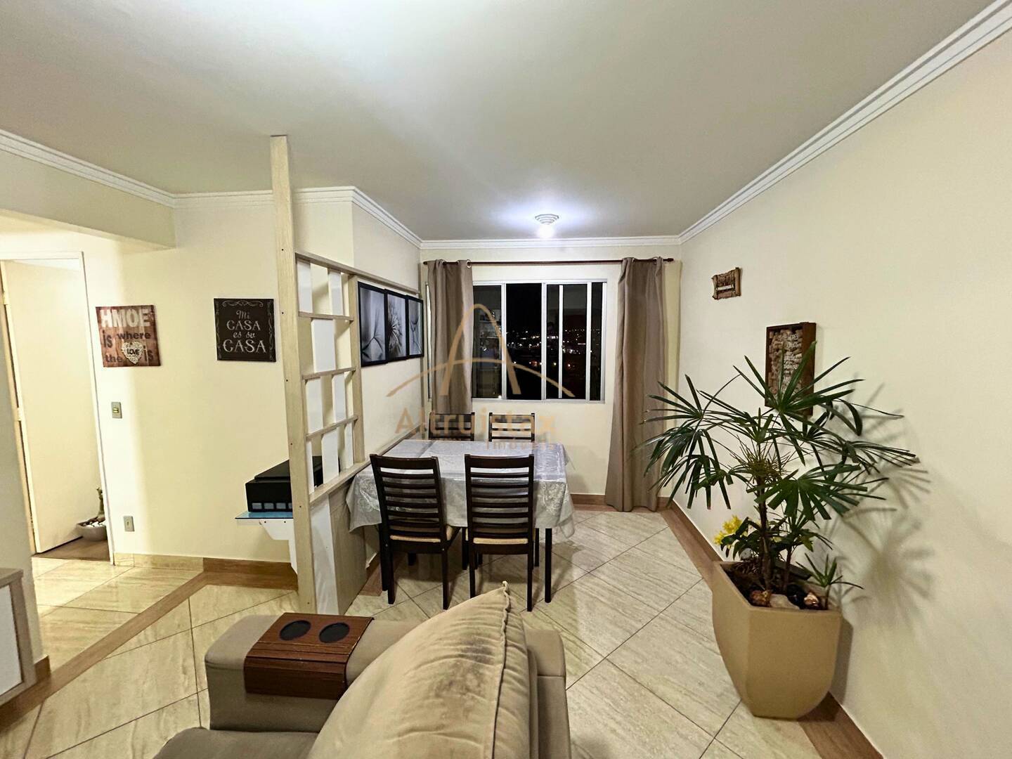 Apartamento à venda com 2 quartos, 55m² - Foto 1