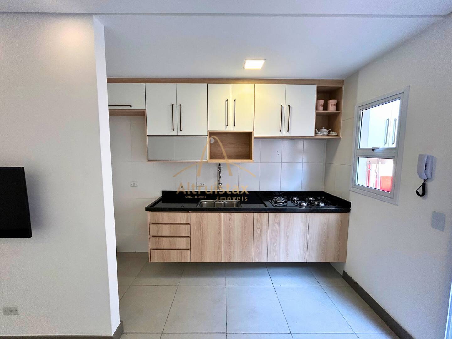 Casa à venda com 2 quartos, 60m² - Foto 11