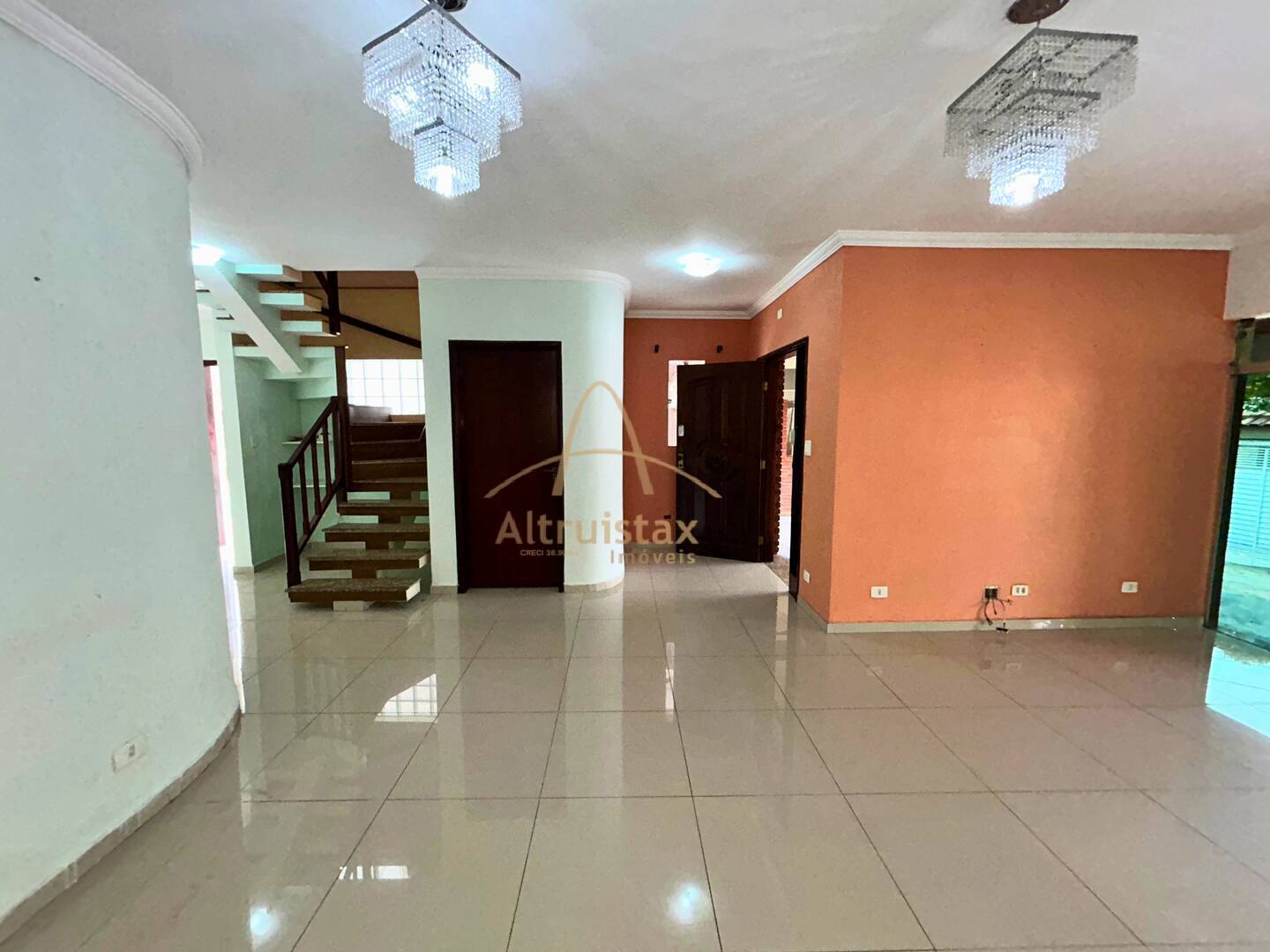 Casa à venda com 3 quartos, 358m² - Foto 10