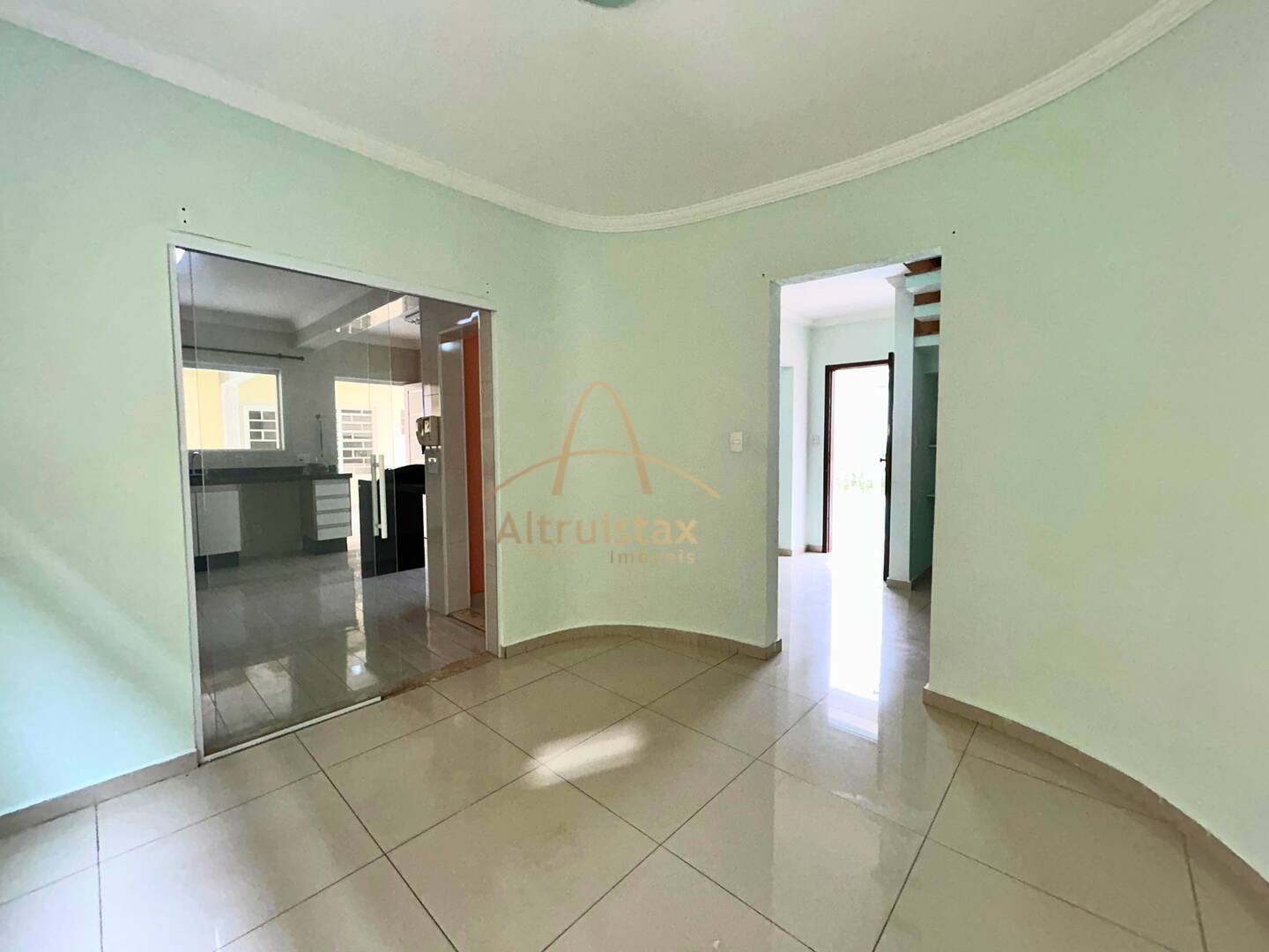 Casa à venda com 3 quartos, 358m² - Foto 17