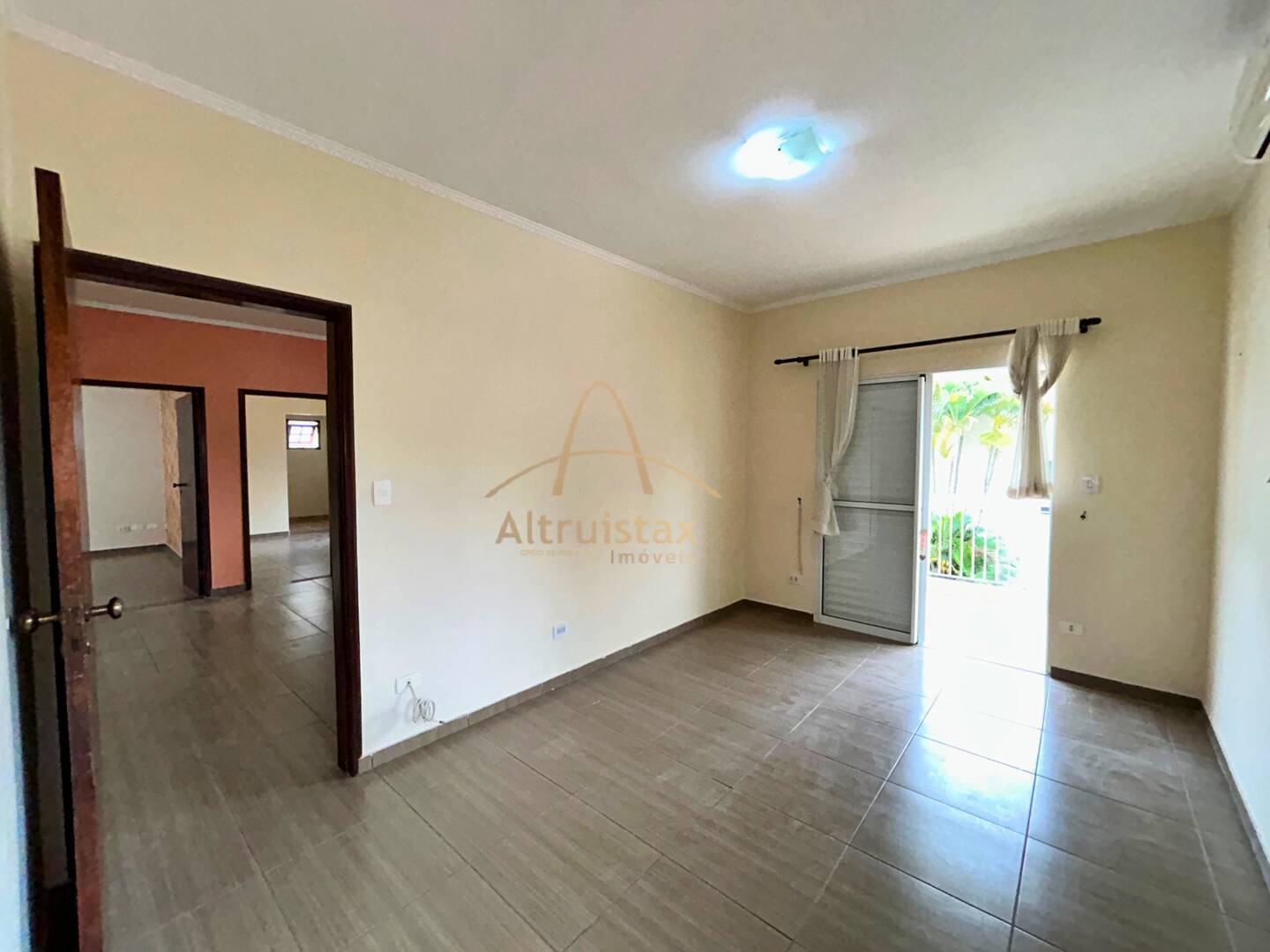 Casa à venda com 3 quartos, 358m² - Foto 40