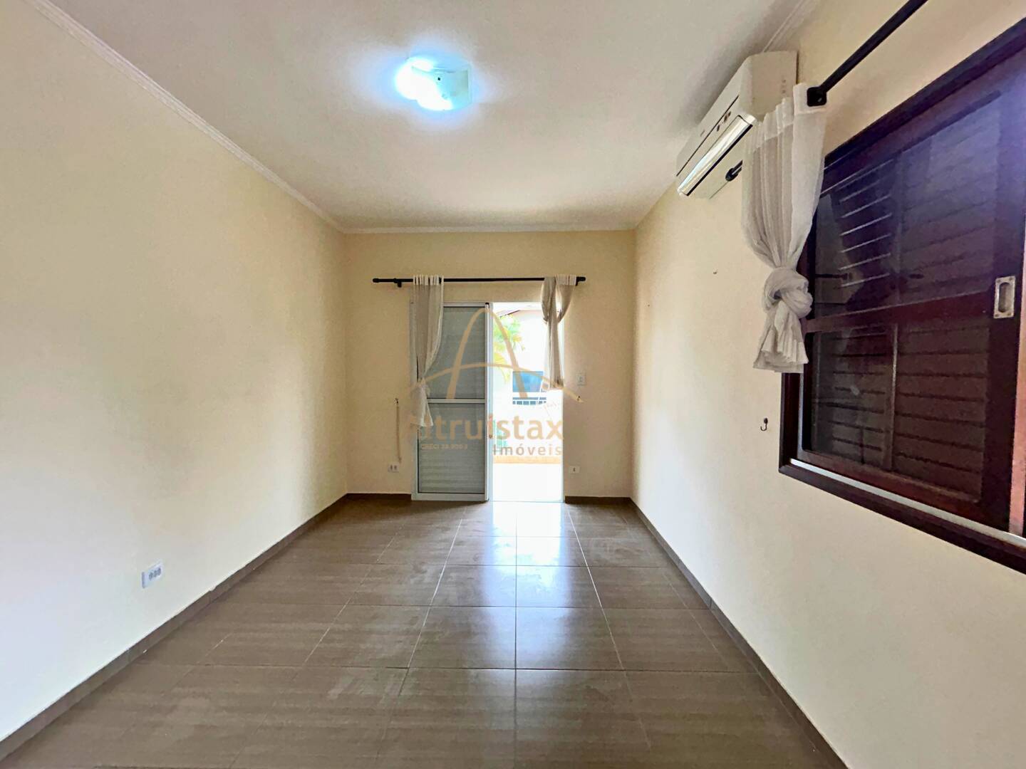 Casa à venda com 3 quartos, 358m² - Foto 41