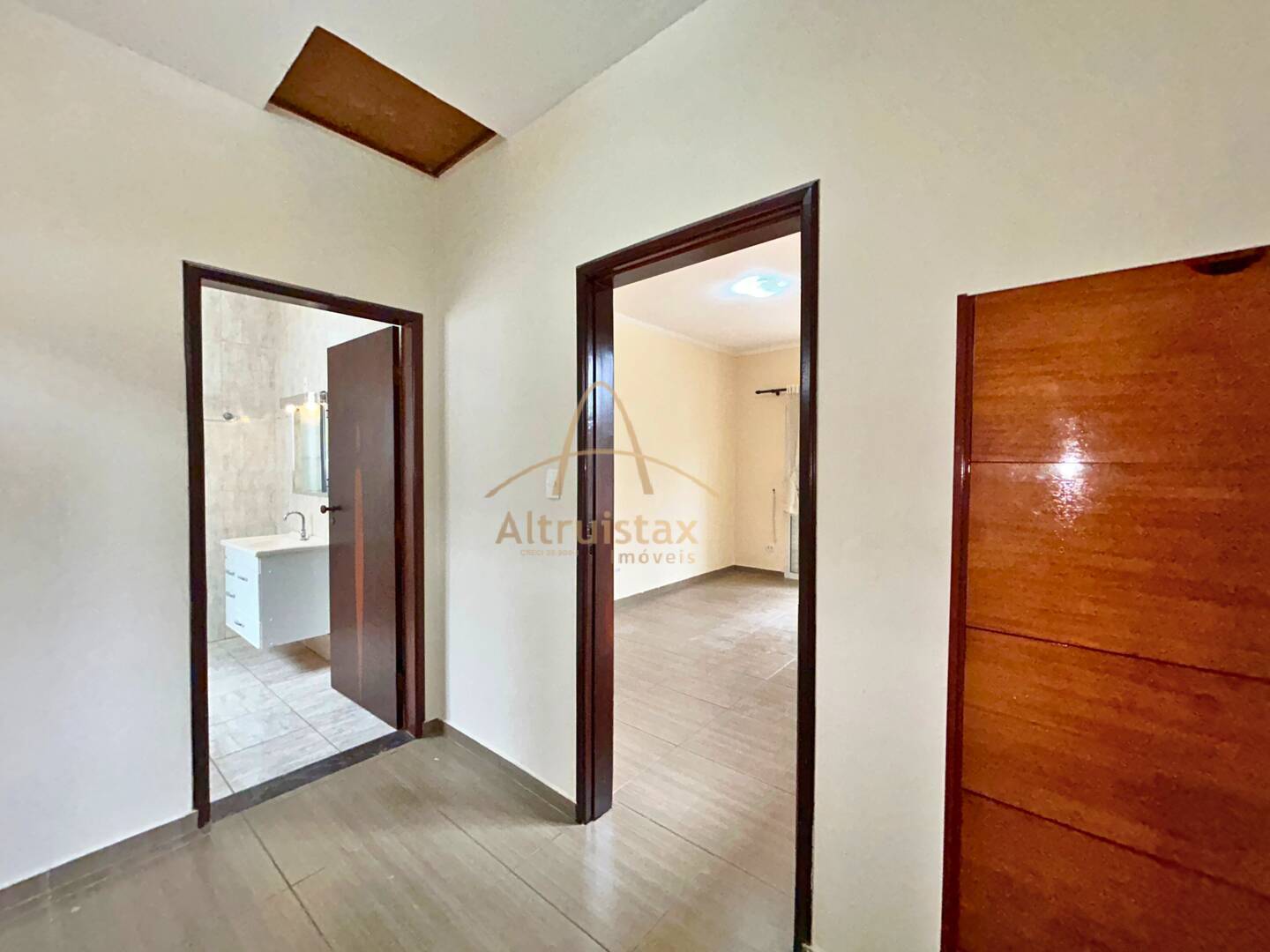 Casa à venda com 3 quartos, 358m² - Foto 42