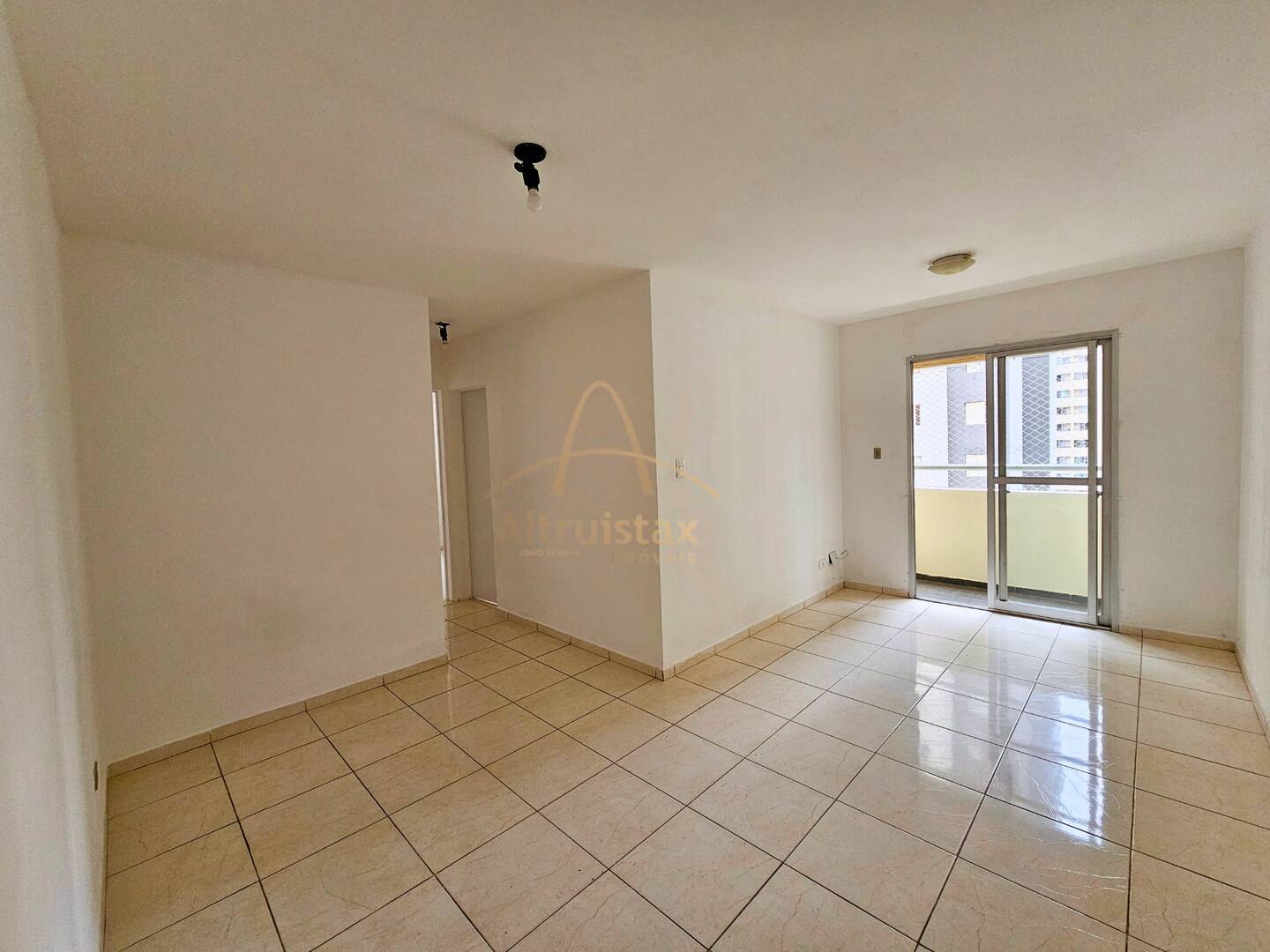 Apartamento à venda com 2 quartos, 55m² - Foto 1