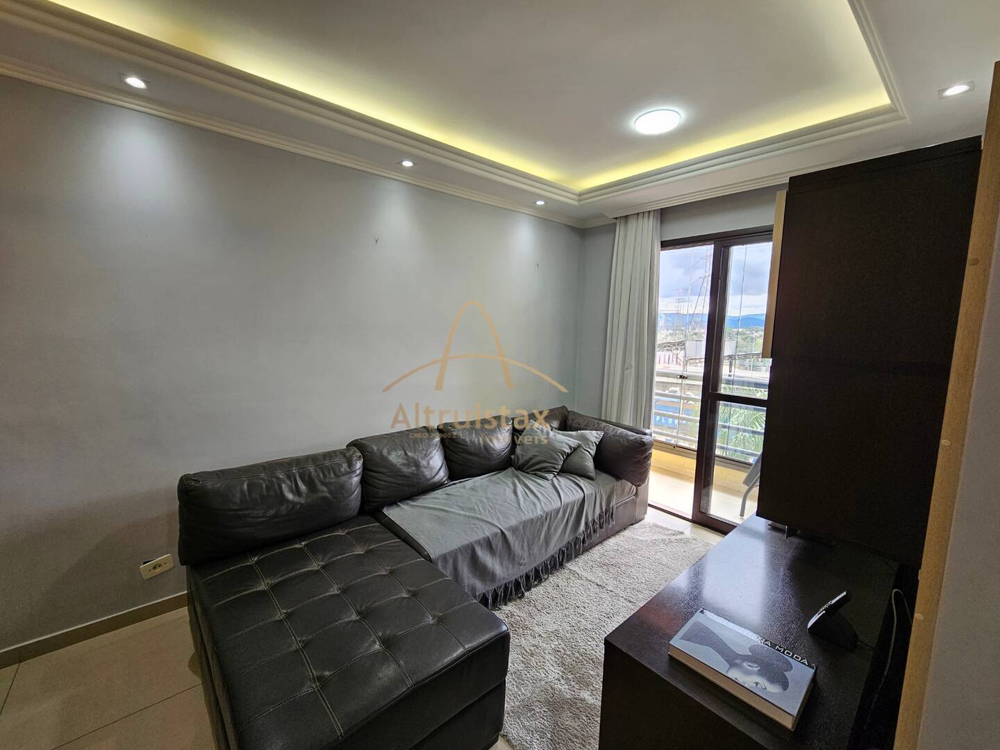 Apartamento à venda com 2 quartos, 58m² - Foto 2