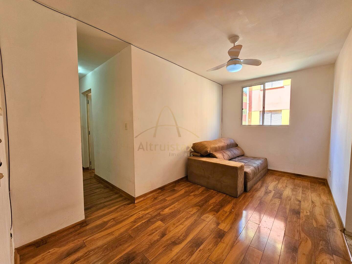 Apartamento à venda com 2 quartos, 46m² - Foto 2