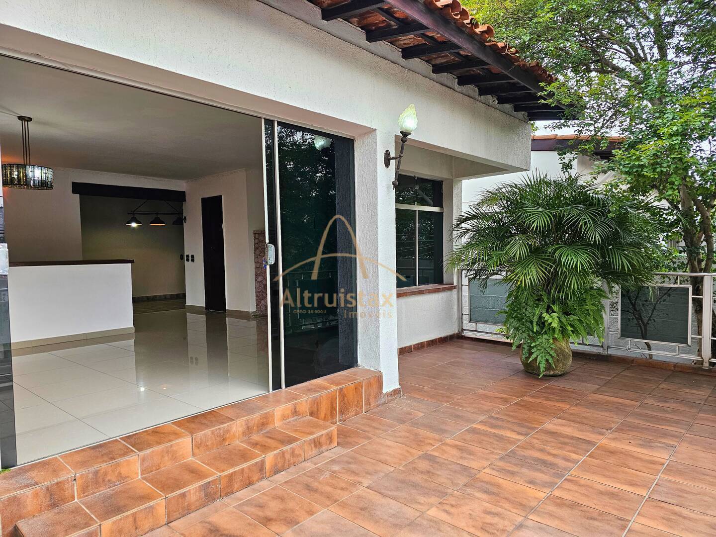 Casa à venda com 4 quartos, 300m² - Foto 9