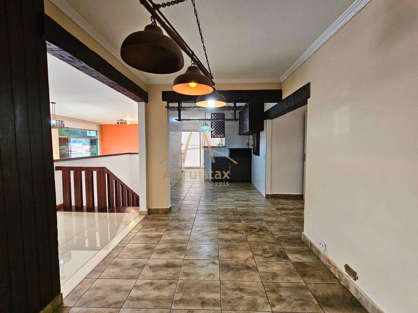 Casa à venda com 4 quartos, 300m² - Foto 12