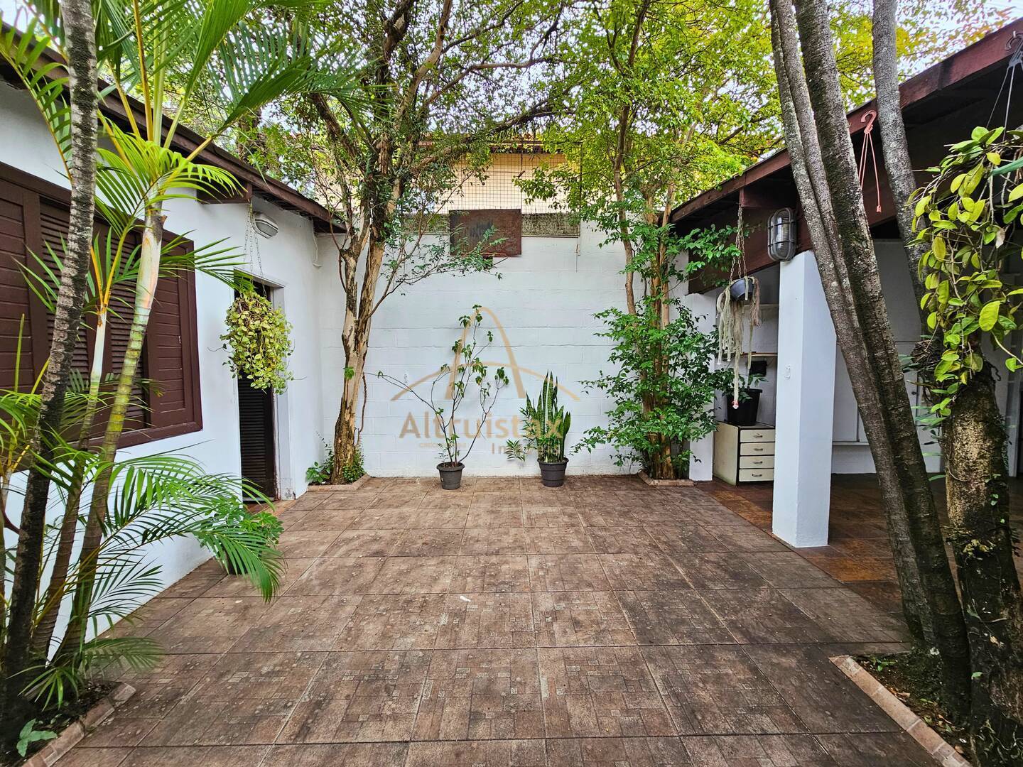 Casa à venda com 4 quartos, 300m² - Foto 43