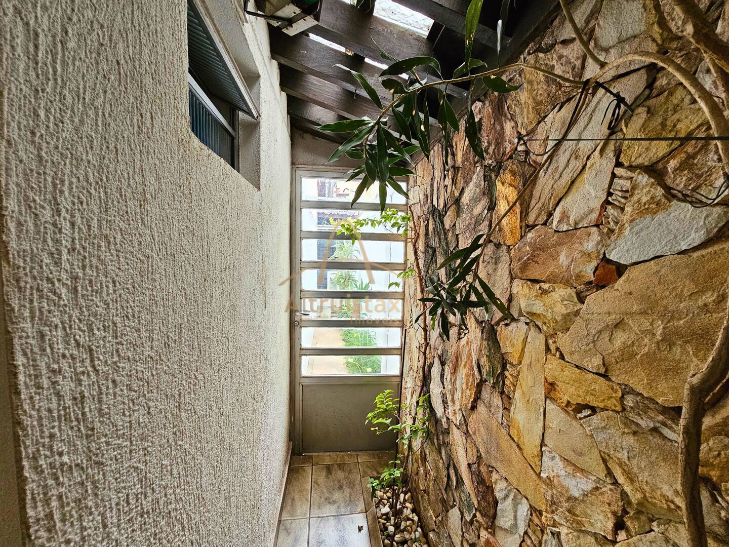 Casa à venda com 4 quartos, 300m² - Foto 49