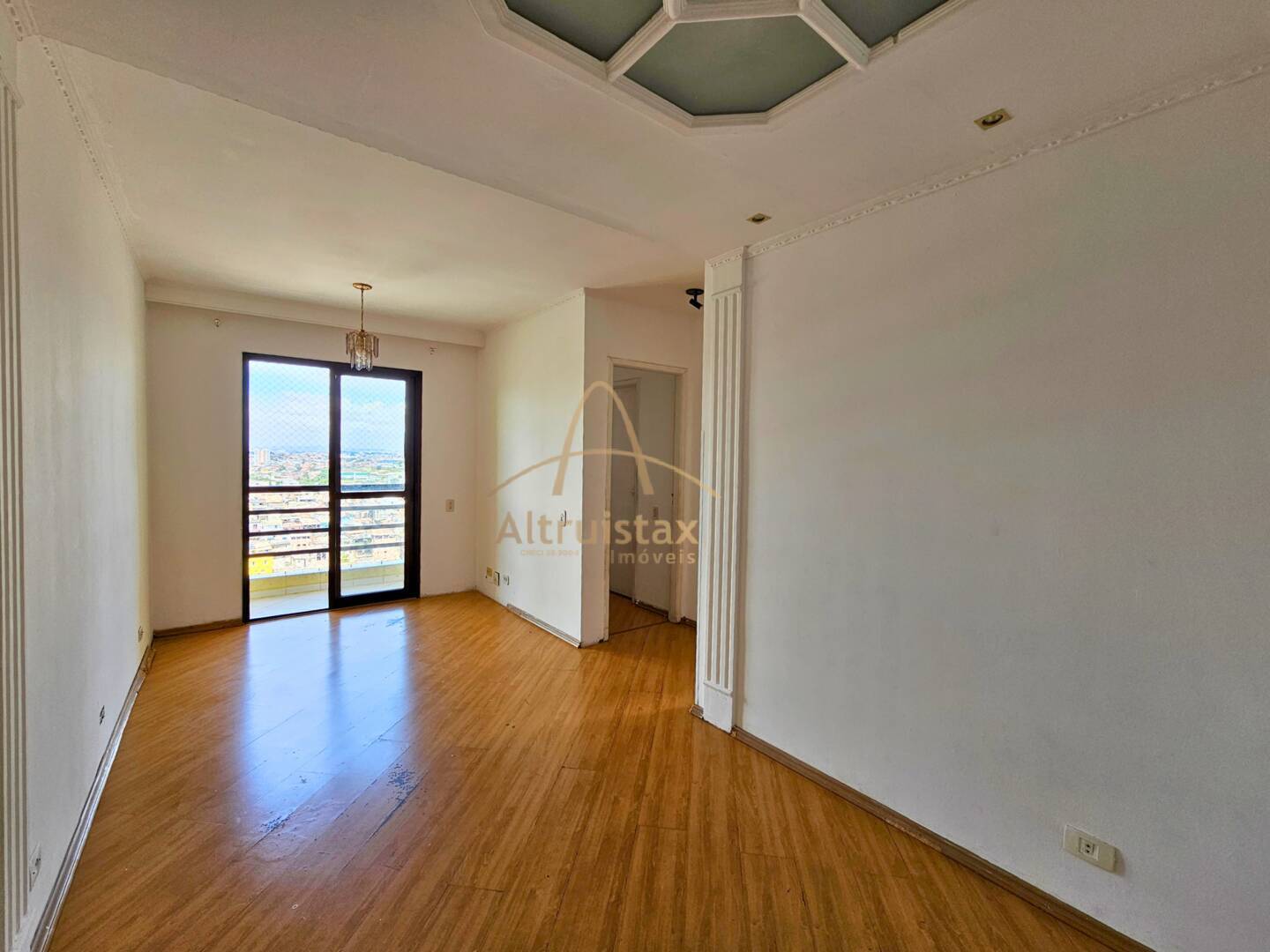 Apartamento à venda com 2 quartos, 58m² - Foto 1