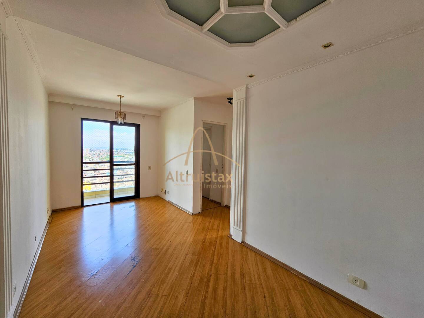 Apartamento à venda com 2 quartos, 58m² - Foto 2