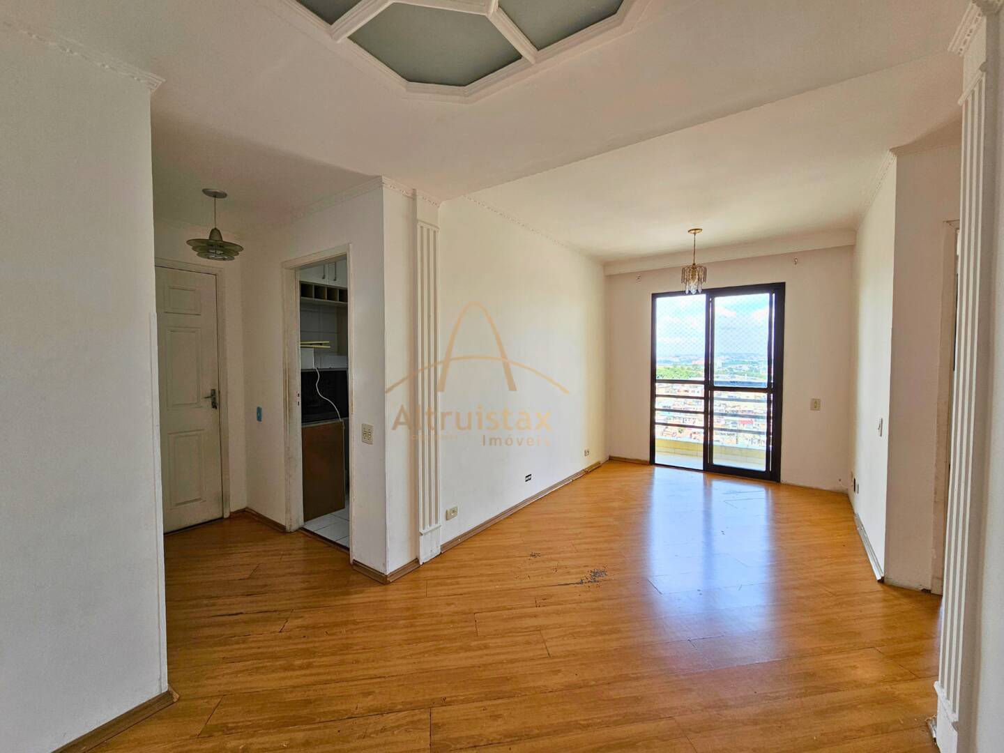 Apartamento à venda com 2 quartos, 58m² - Foto 4