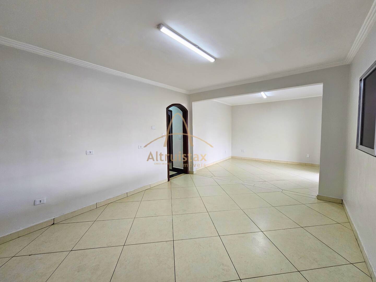 Casa à venda com 5 quartos, 176m² - Foto 6