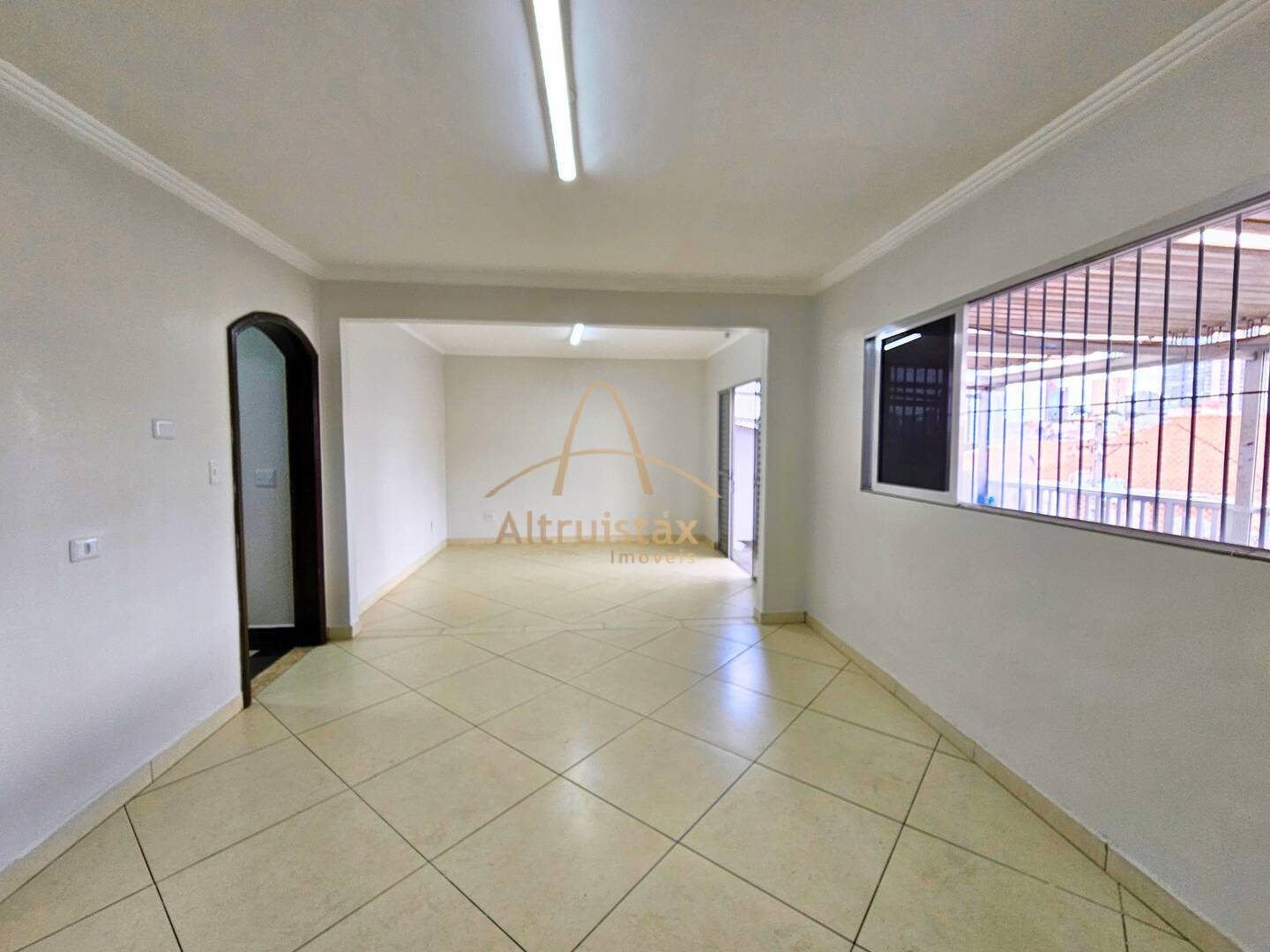 Casa à venda com 5 quartos, 176m² - Foto 7