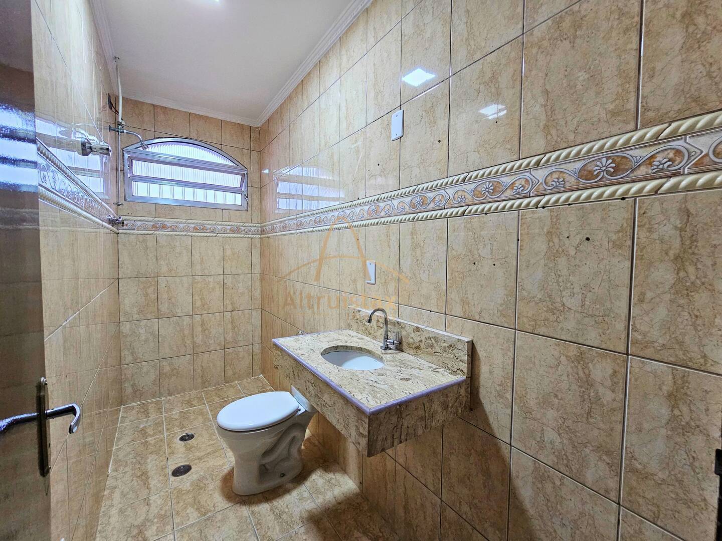 Casa à venda com 5 quartos, 176m² - Foto 23