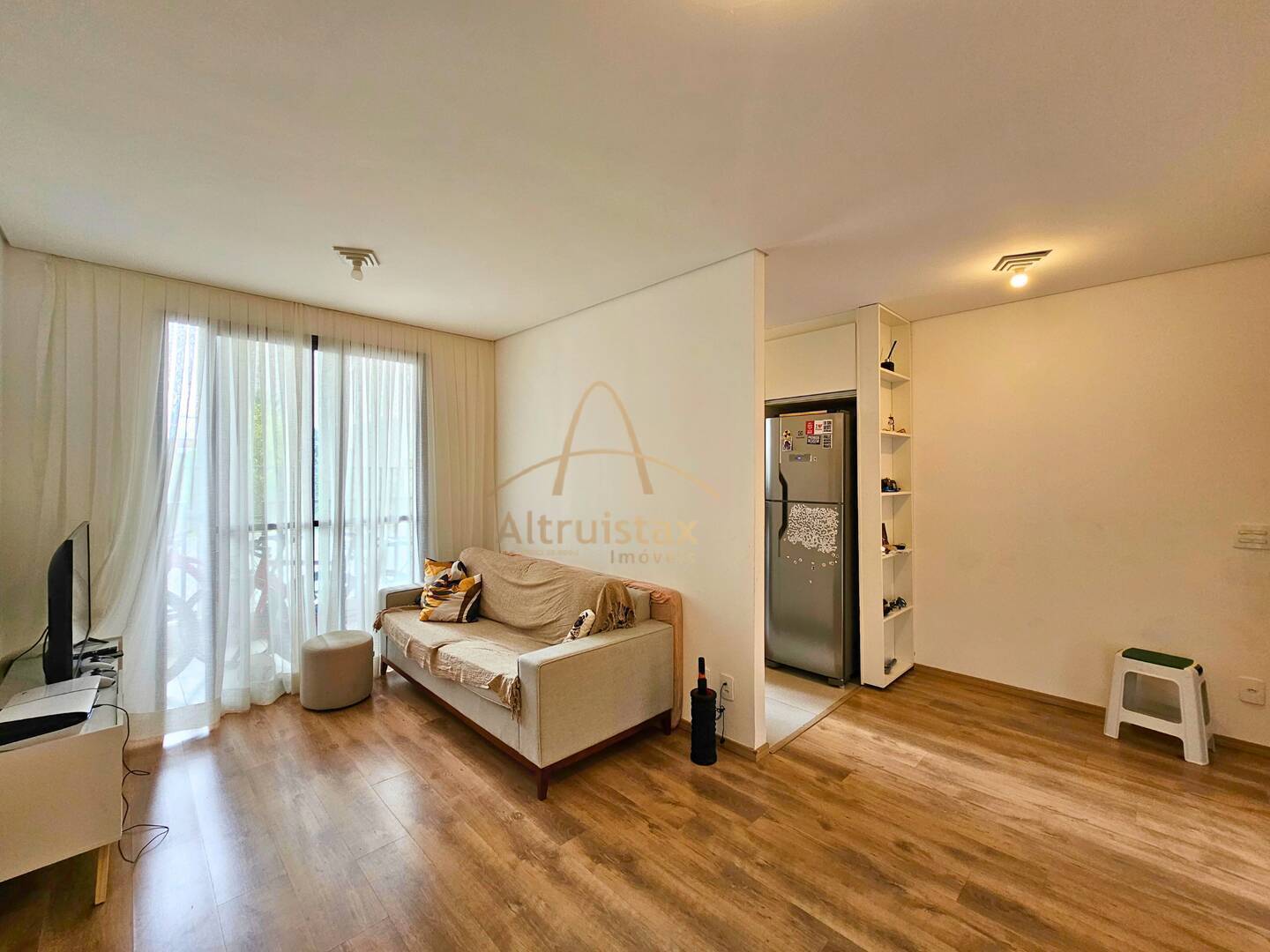 Apartamento à venda com 1 quarto, 45m² - Foto 1