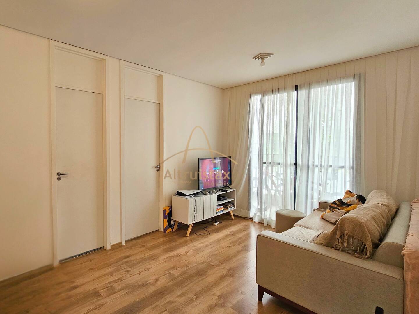 Apartamento à venda com 1 quarto, 45m² - Foto 2